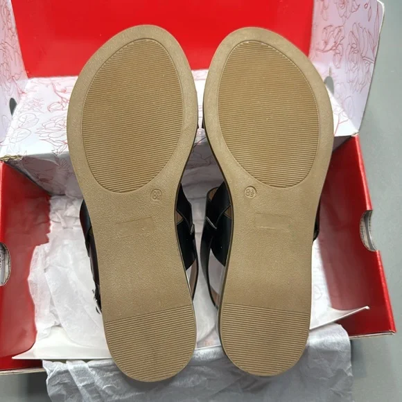 Journee Collection Lavine Women's Sandals Black : 8.5 W, Faux Leather - Picture 5 of 5